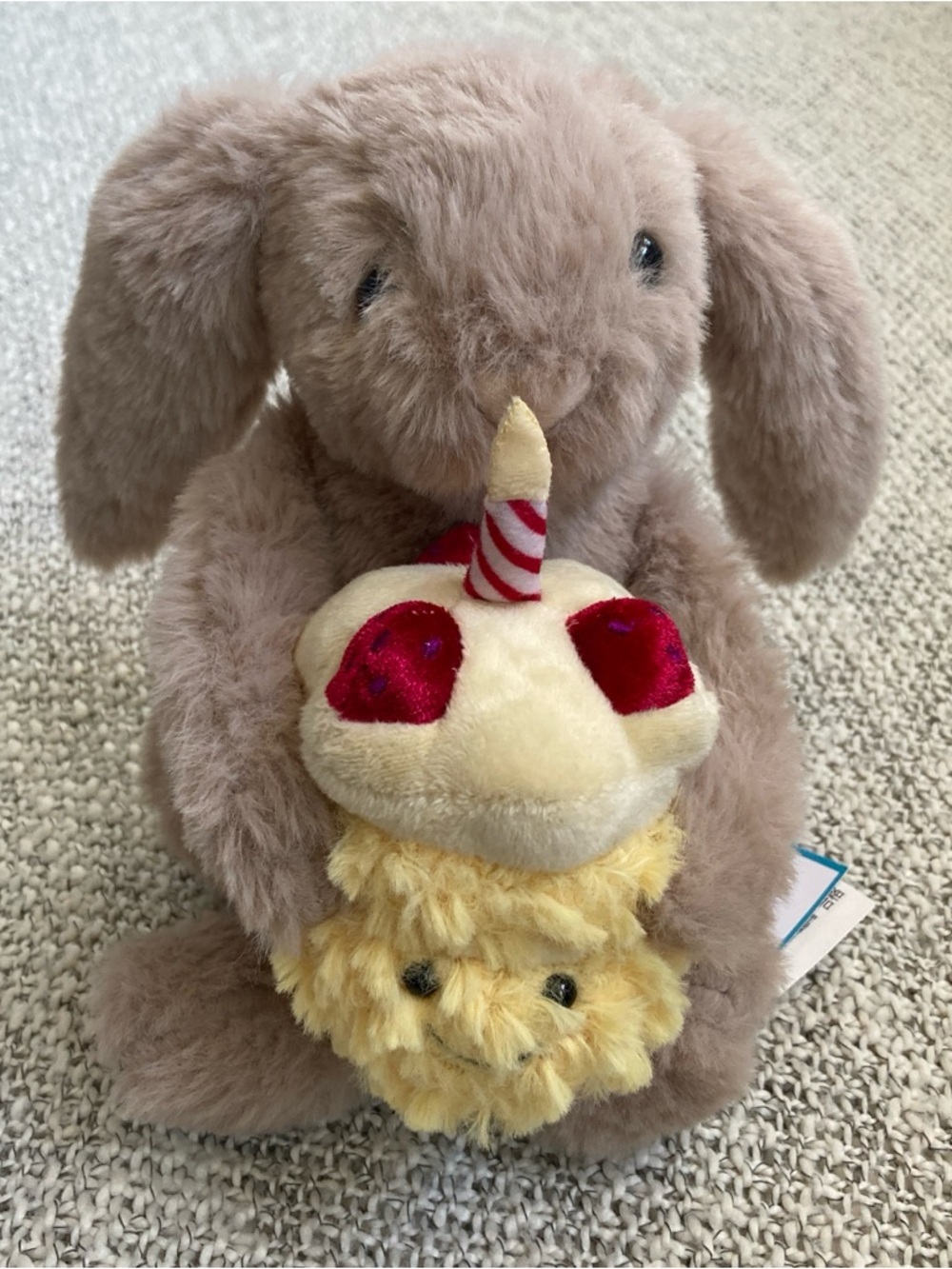 Jellycat Bashful Beige Bunny 'Birthday' with Amuseable Cake - Retired / HTF